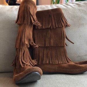 Minnetonka 3 tier fringe moccasins